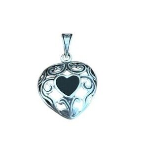 Black Onyx Silver Heart Filigree Pendant 3/4"